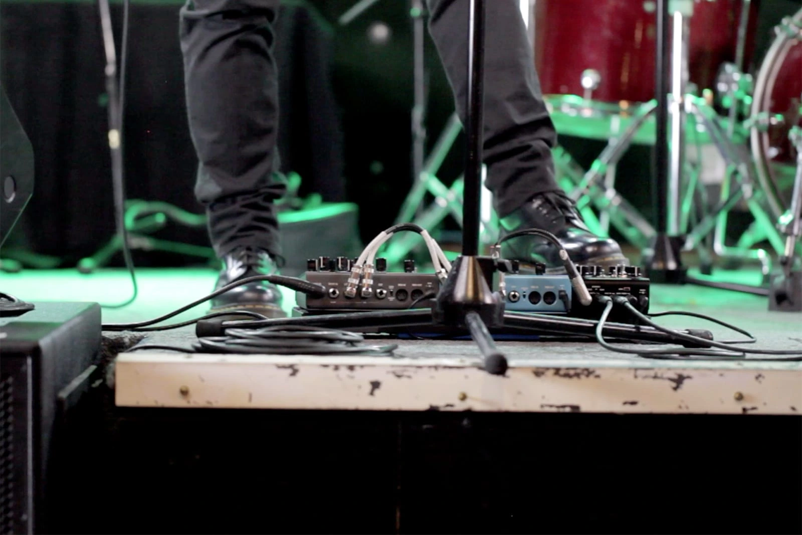 pedal strymon iridium en en un pedalboard