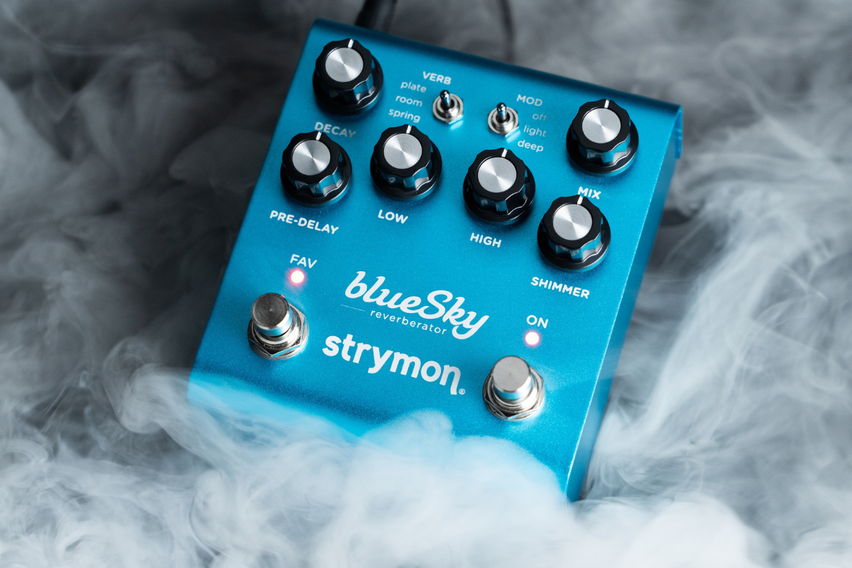 Pedal de reverb Strymon BlueSky para guitarra eléctrica