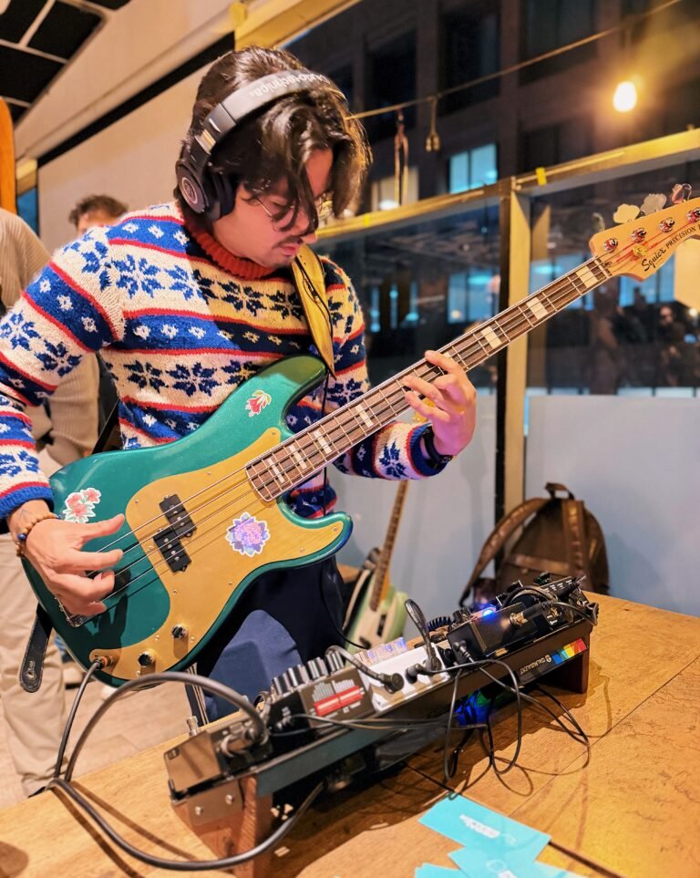 Fiesta de lanzamiento Strymon en Pedaldealer