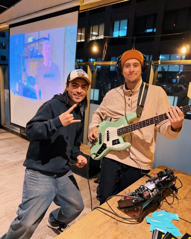 Fiesta de lanzamiento Strymon en Pedaldealer